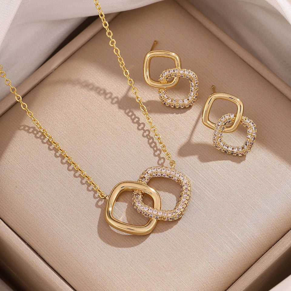 Interlocking Square Jewelry Set – Pendant Necklace & Matching Earrings