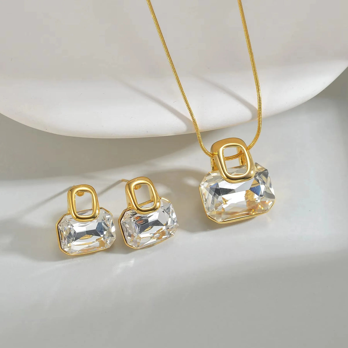 Elegant Round Pendant Jewelry Set - Necklace & Matching Stud Earrings