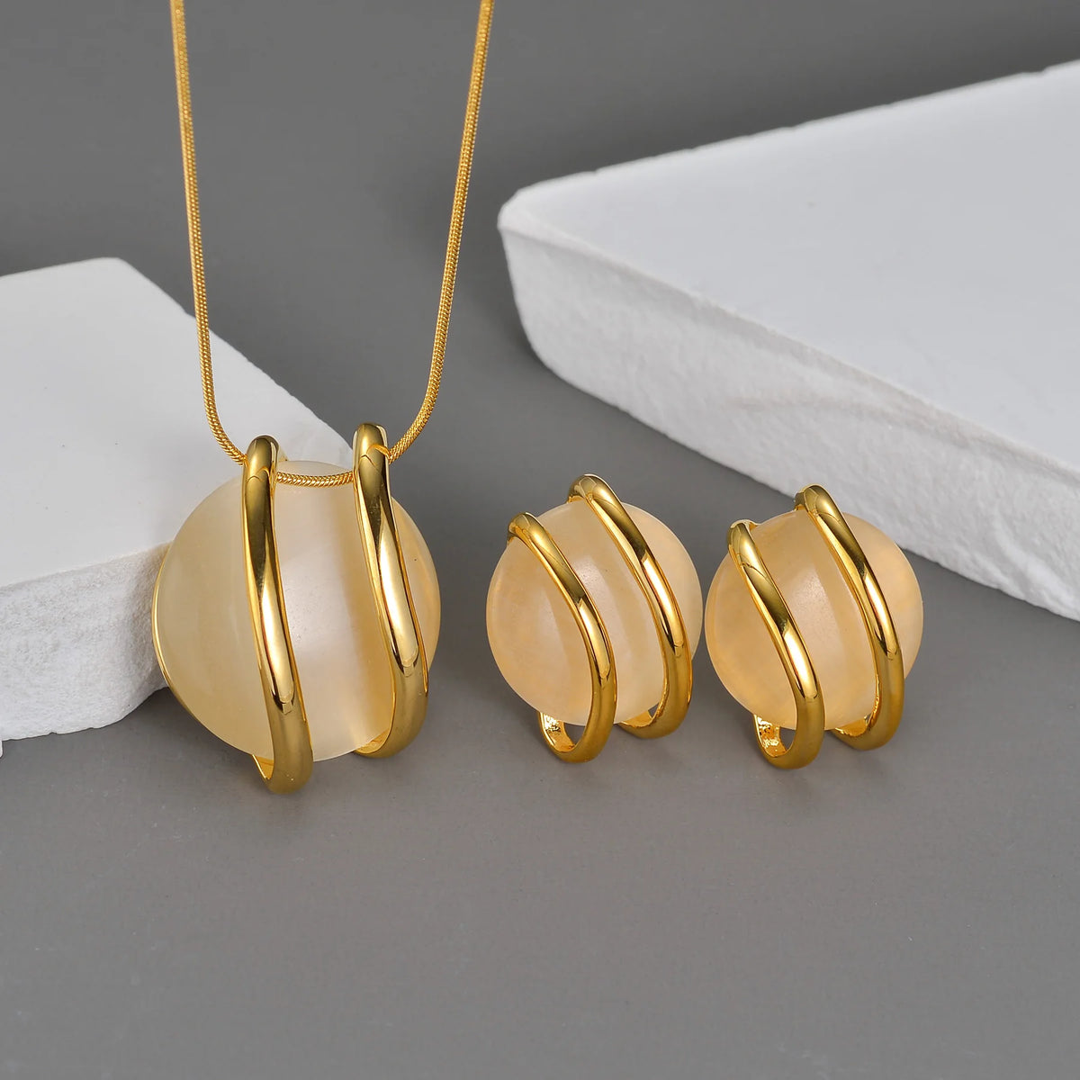 Elegant Round Pendant Jewelry Set - Necklace & Matching Stud Earrings
