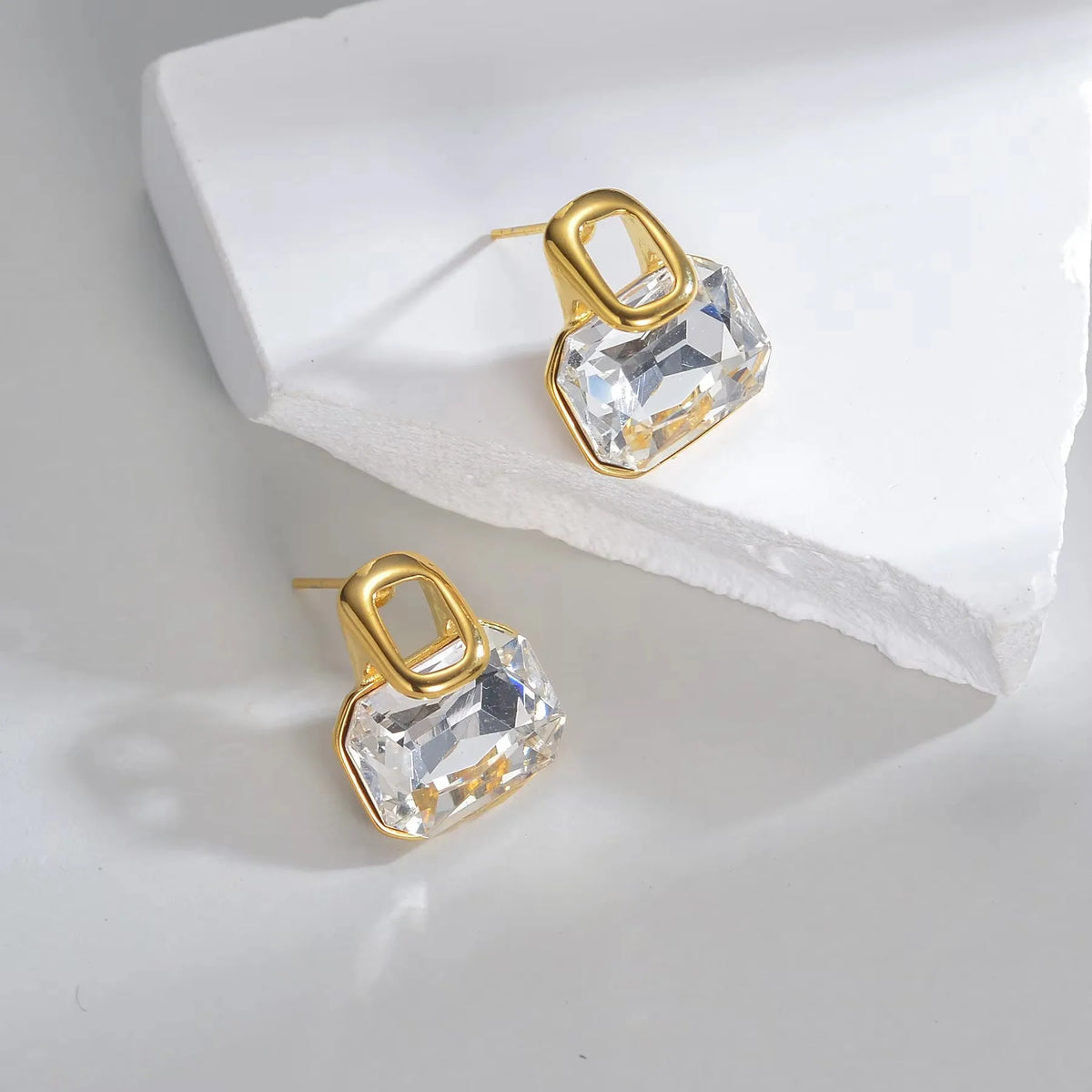Elegant Round Pendant Jewelry Set - Necklace & Matching Stud Earrings